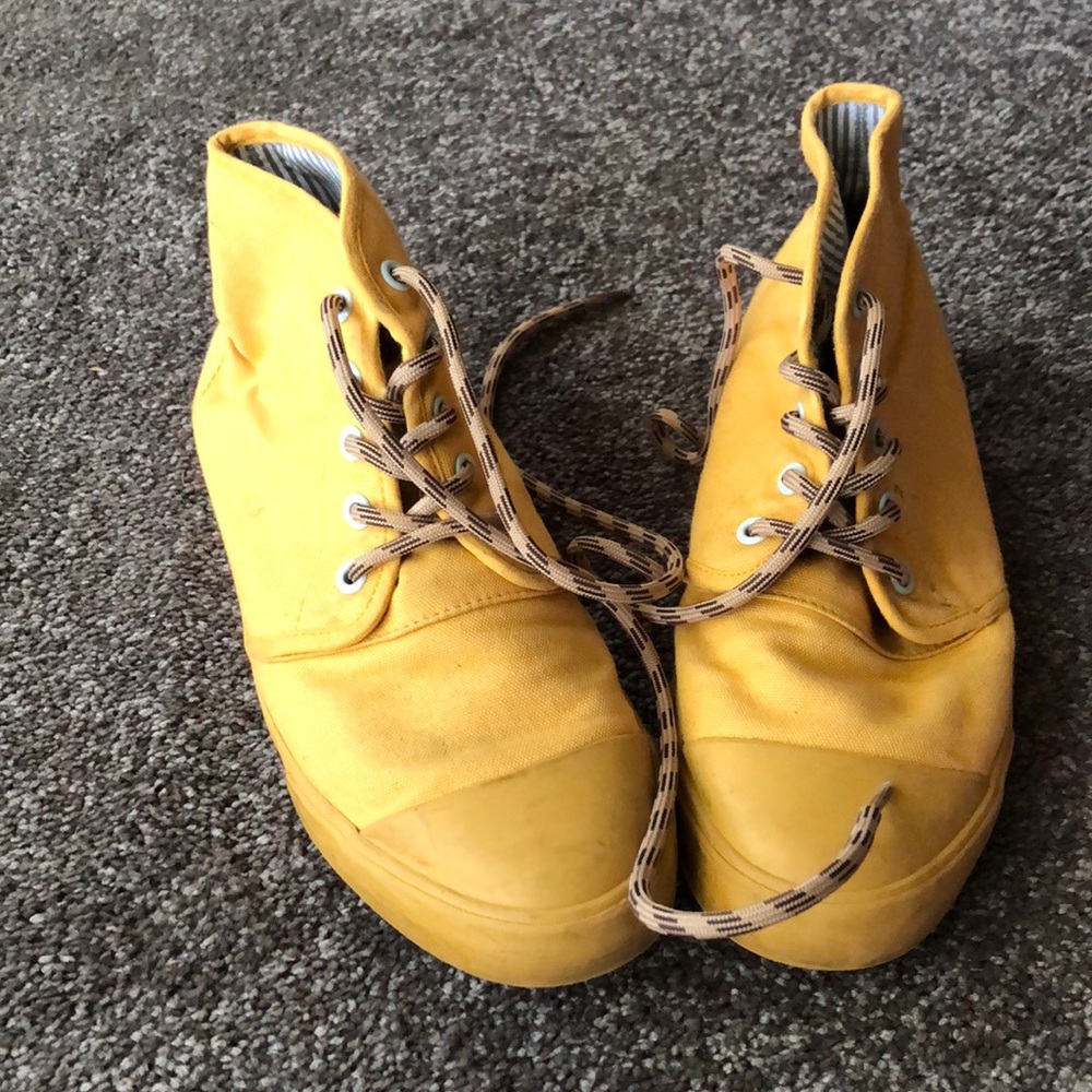 BANGS Yellowstone hi-tops